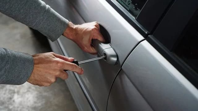 Jak otworzyć bmw e46 bez kluczyka - skuteczne i bezpieczne metody Jak otworzyć bmw e46 bez kluczyka - skuteczne i bezpieczne metody